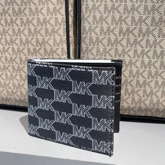 Michael Kors Men’s Women’s Cooper Logo Fabric Billfold Wallet Black Multi NWT - Picture 6 of 16